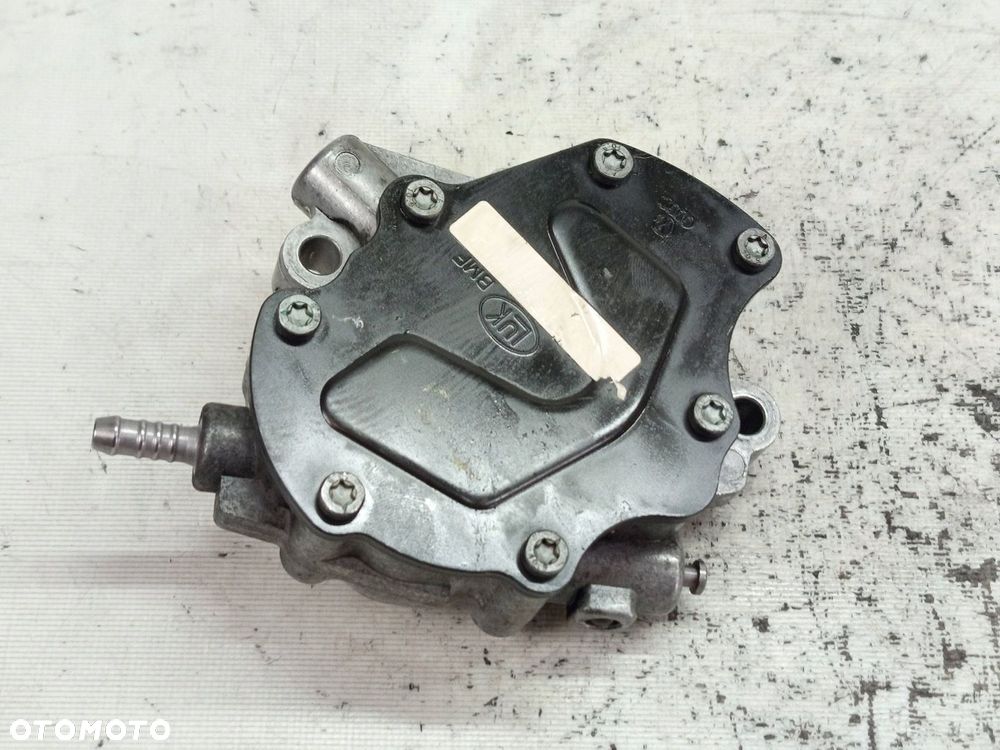 POMPA VACUM VW TOUAREG I 7L 5.0 TDI V10 07Z127025E - 2