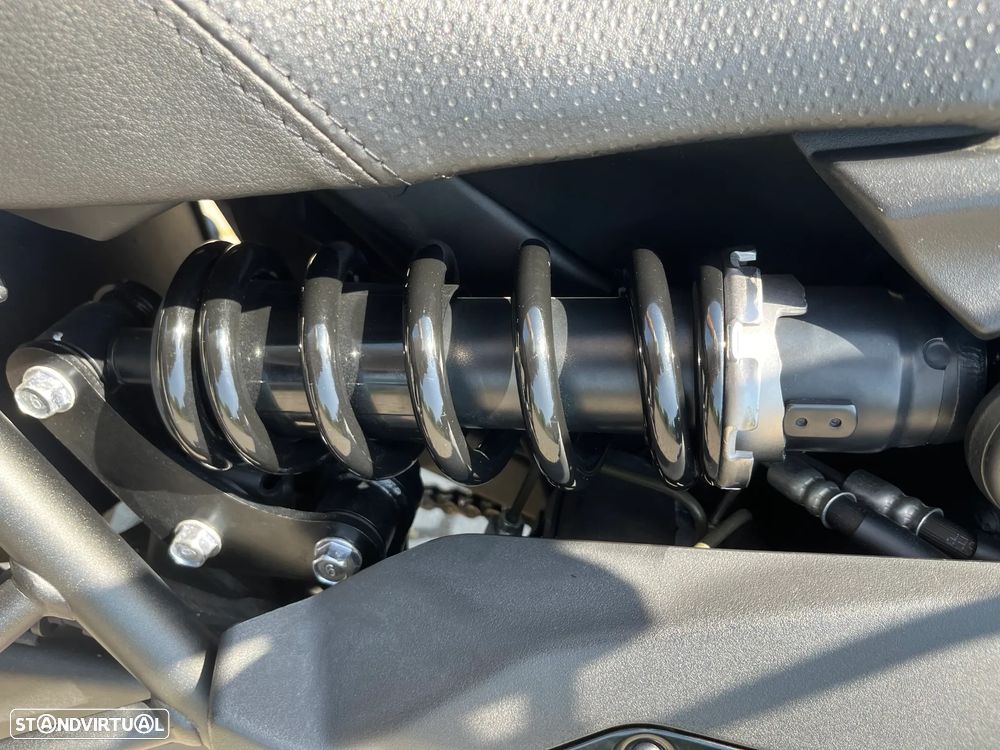 Kawasaki Vulcan Vulcan S - 11