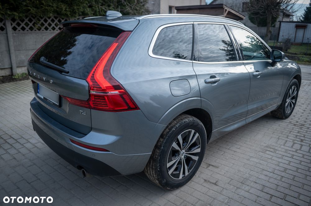 Volvo XC 60 T4 Momentum Pro - 6