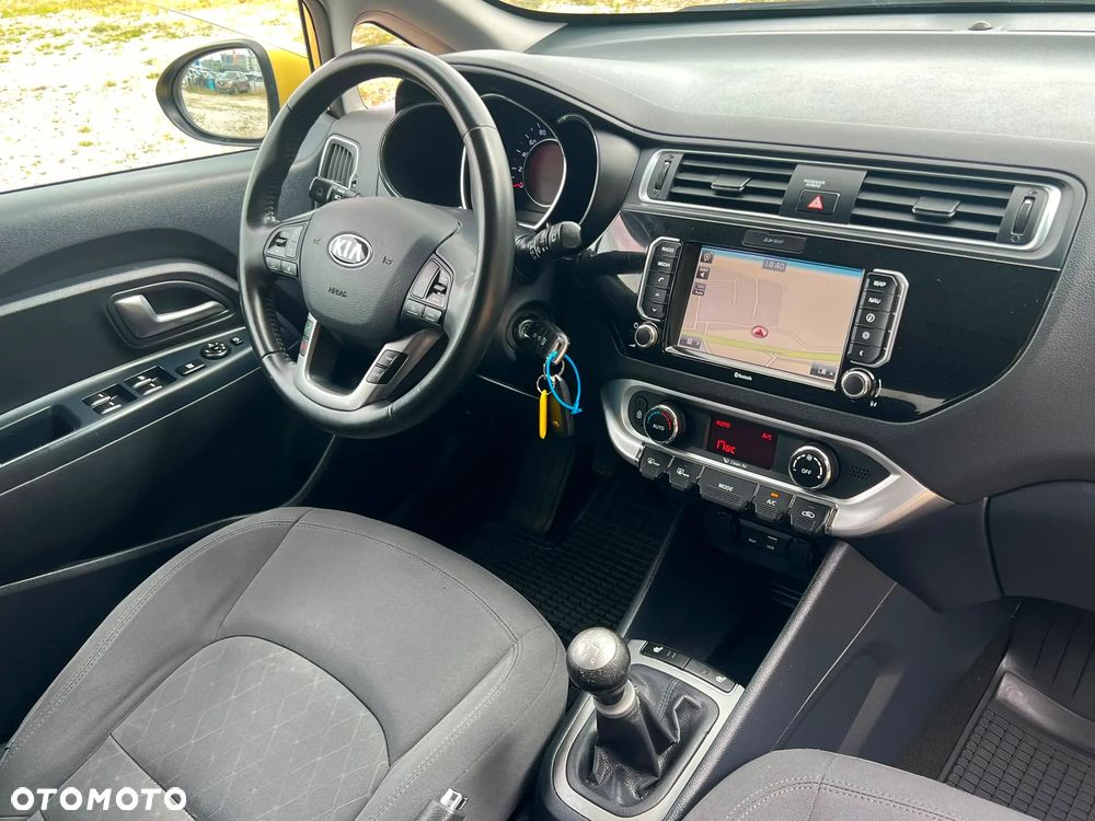 Kia Rio 1.2 Dream Team Edition - 15