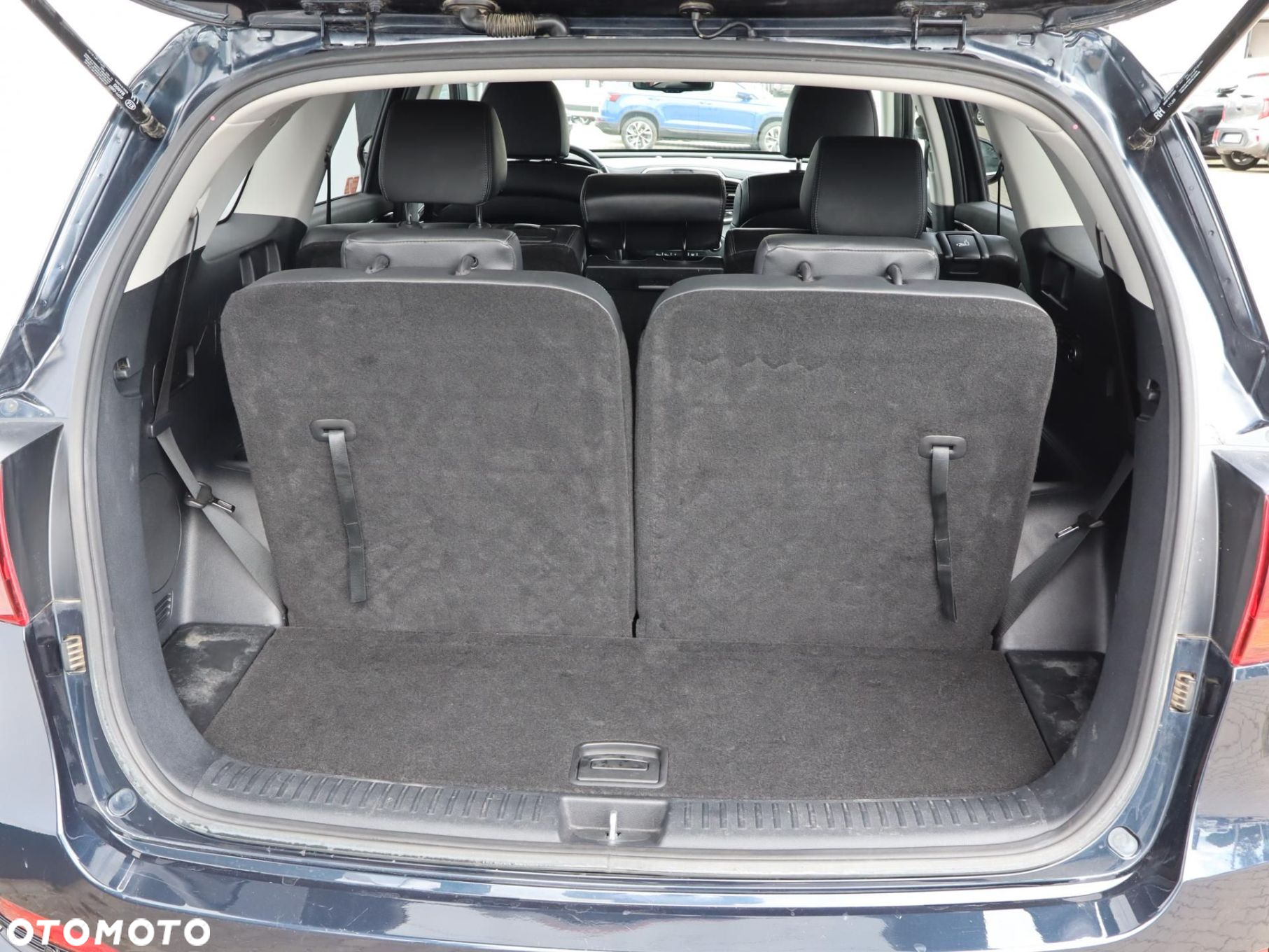 Kia Sorento - 9