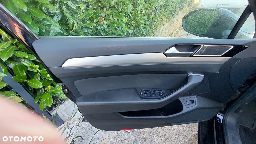 Volkswagen Passat - 23