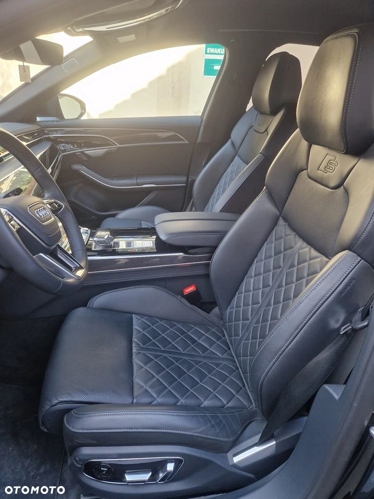 Audi S8 - 9
