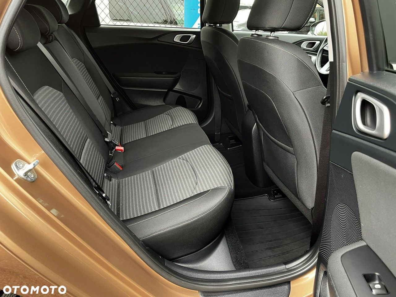Kia Ceed 1.5 T-GDI Business Line Plus - 33