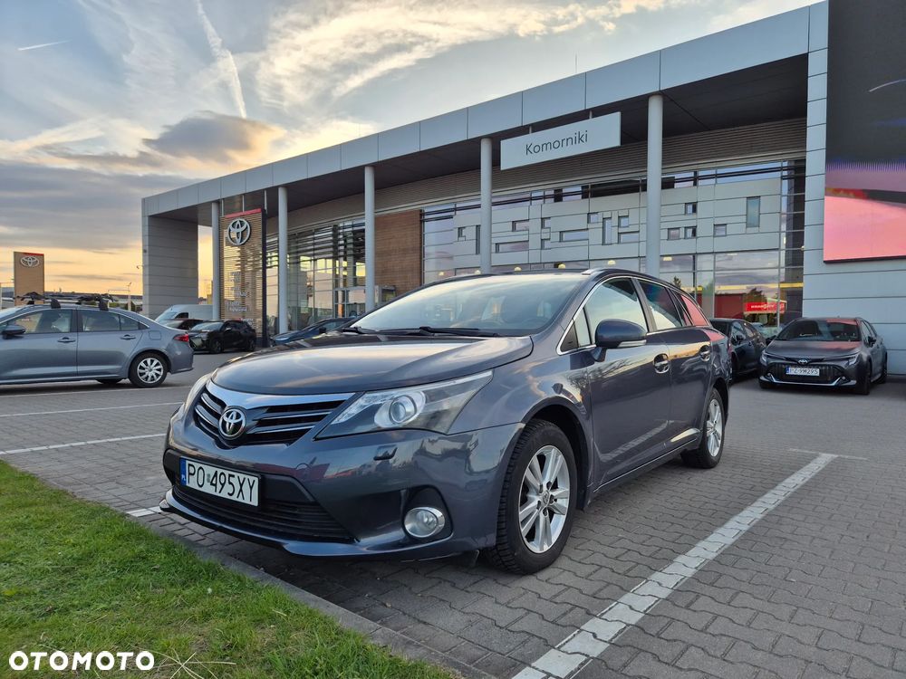 Toyota Avensis 2.0 D-4D Active - 11