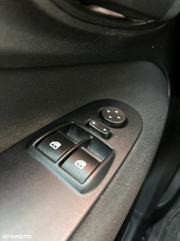 Fiat Punto 1.4 Easy S&S - 26