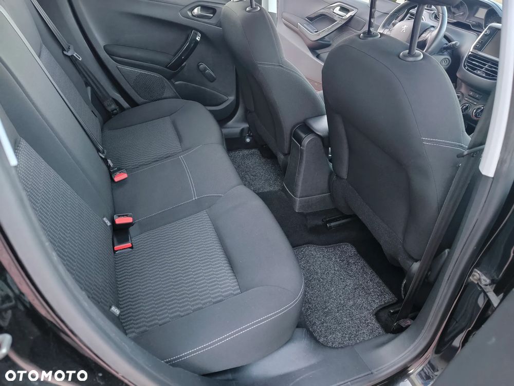 Peugeot 208 PureTech 82 Winter Edition - 23