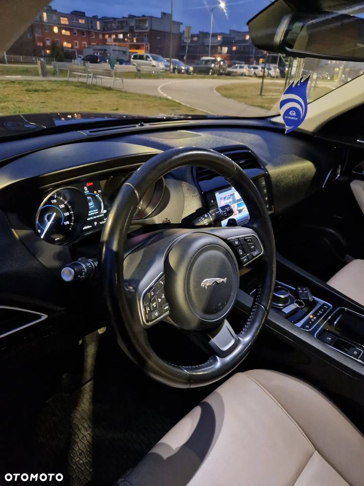 Jaguar F-Pace 2.0 i4P AWD Prestige - 19