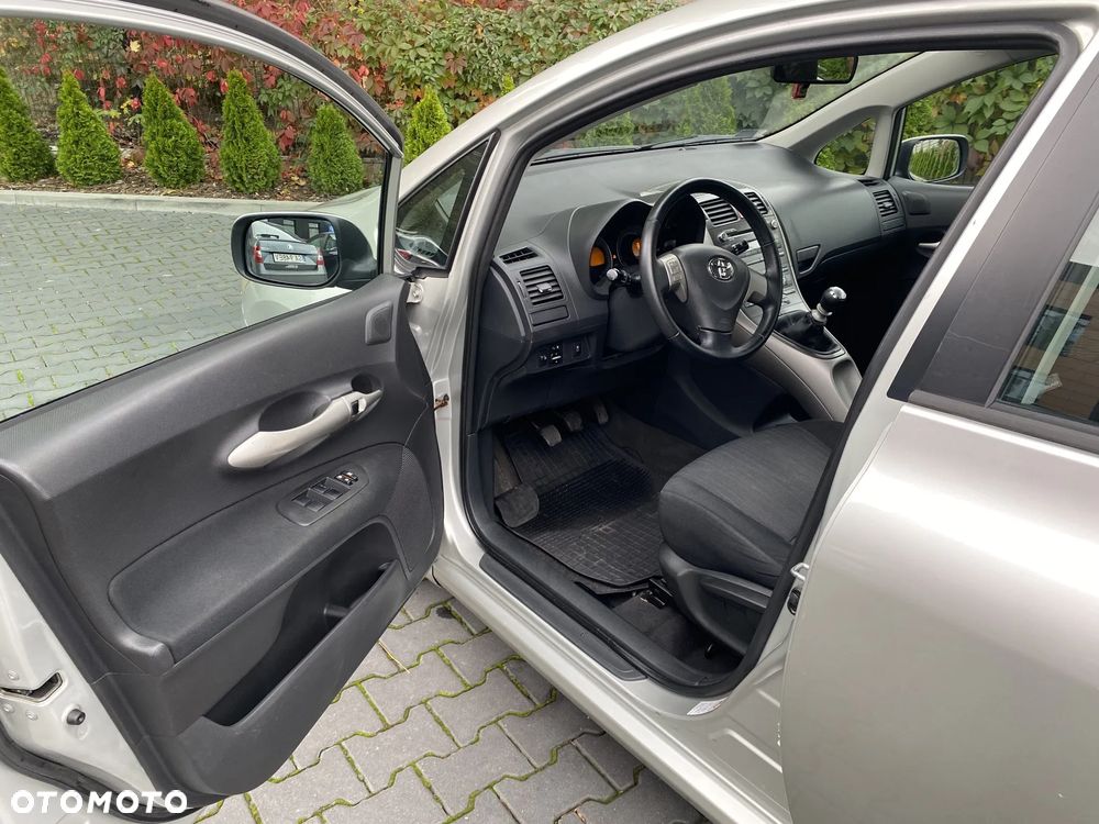 Toyota Auris - 26