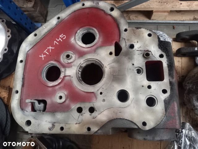 Obudowa korpus skrzyni biegów McCormick XTX145 - 1