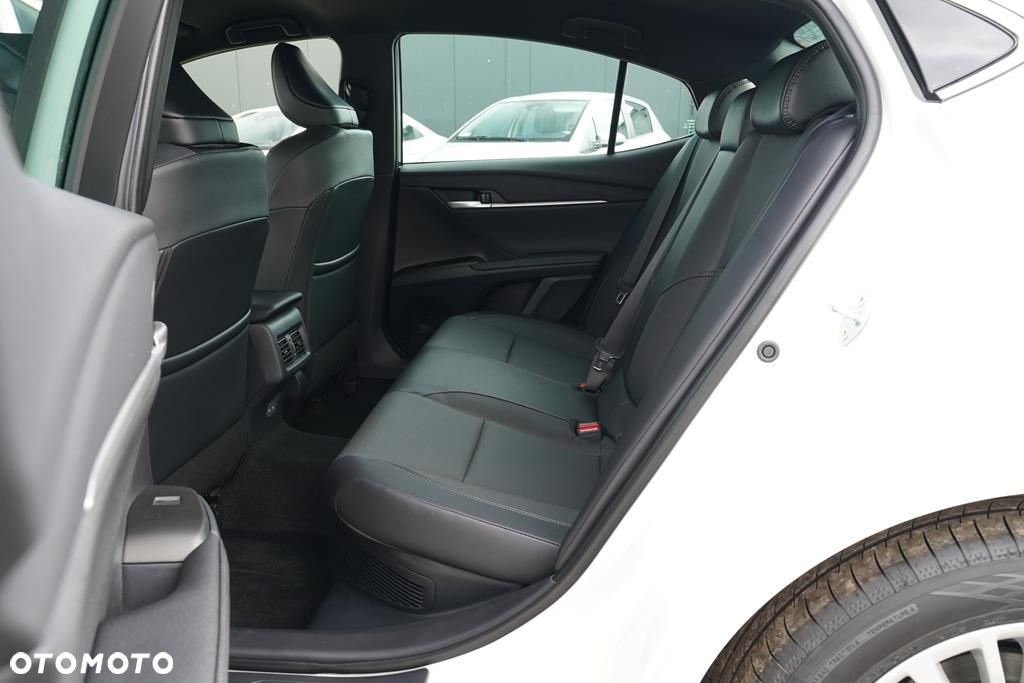 Toyota Camry - 9