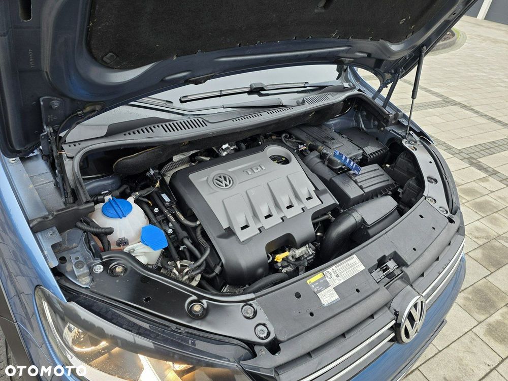 Volkswagen Touran 2.0 TDI DPF DSG Cross - 8