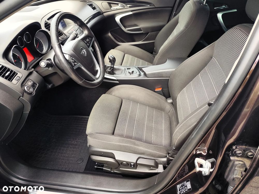 Opel Insignia - 10