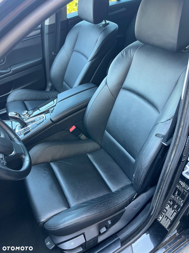 BMW Seria 5 525d xDrive Sport-Aut Modern Line - 12