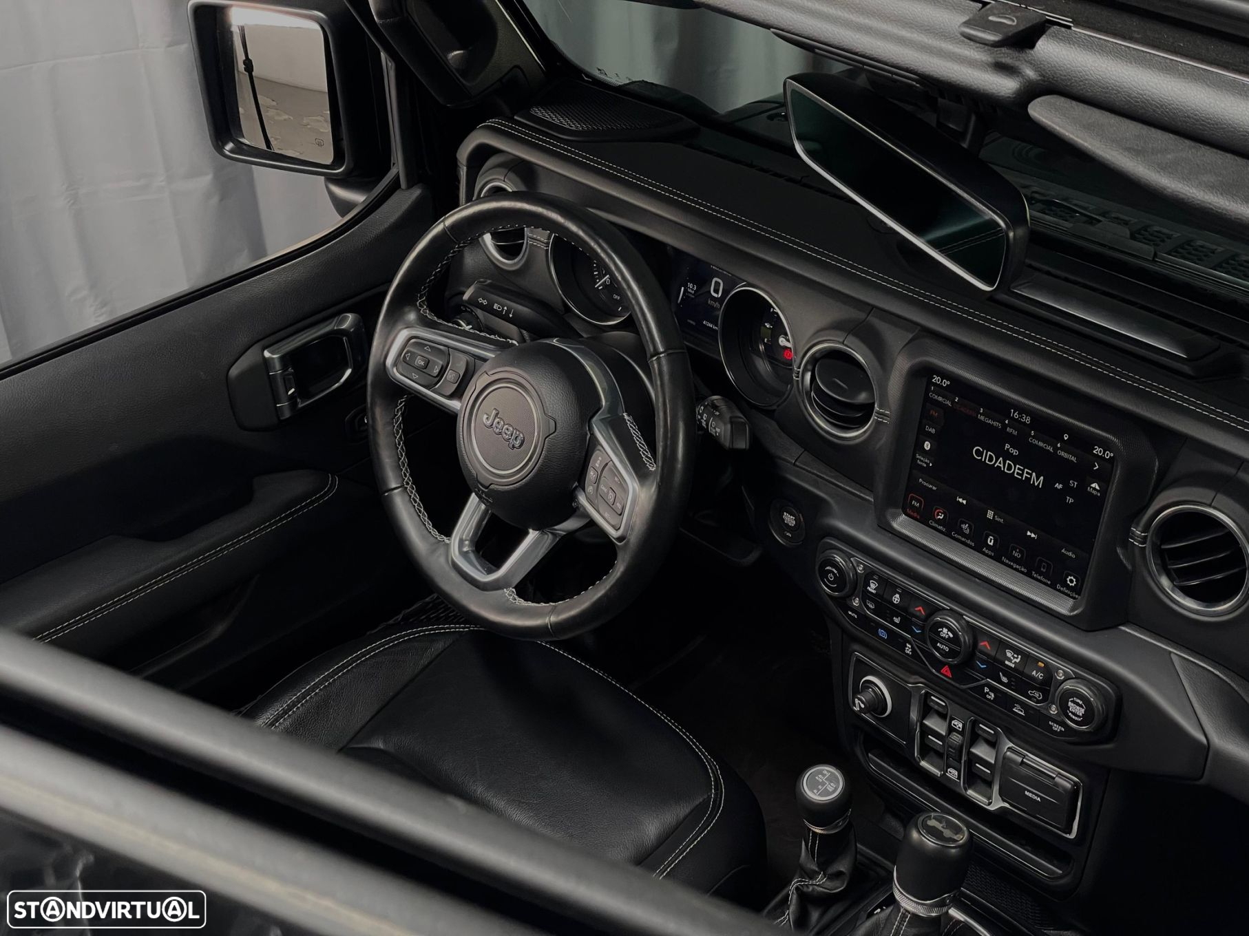 Jeep Wrangler - 3