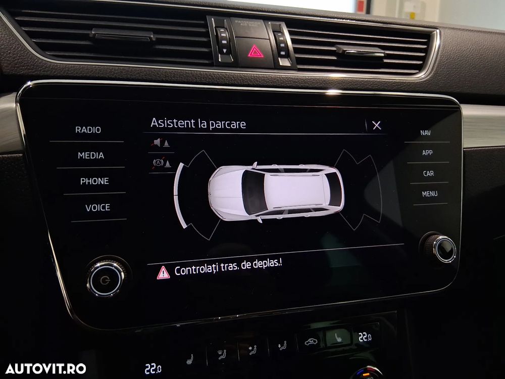 Skoda Superb 2.0 TDI DSG Ambition - 22