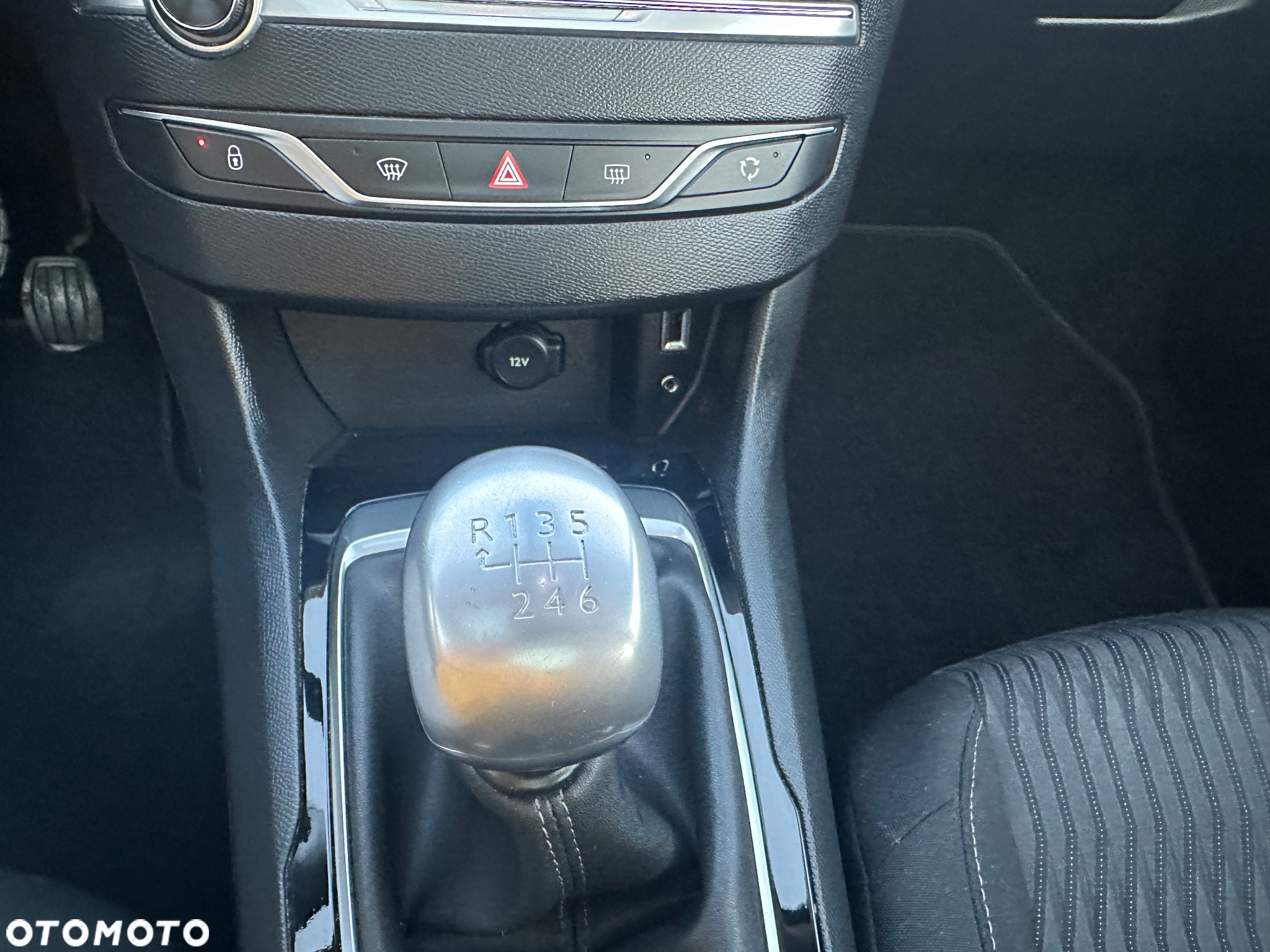 Peugeot 308 SW 1.6 BlueHDi Active S&S - 24