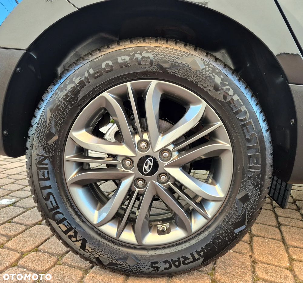 Hyundai ix35 blue 1.6 2WD Finale - 33