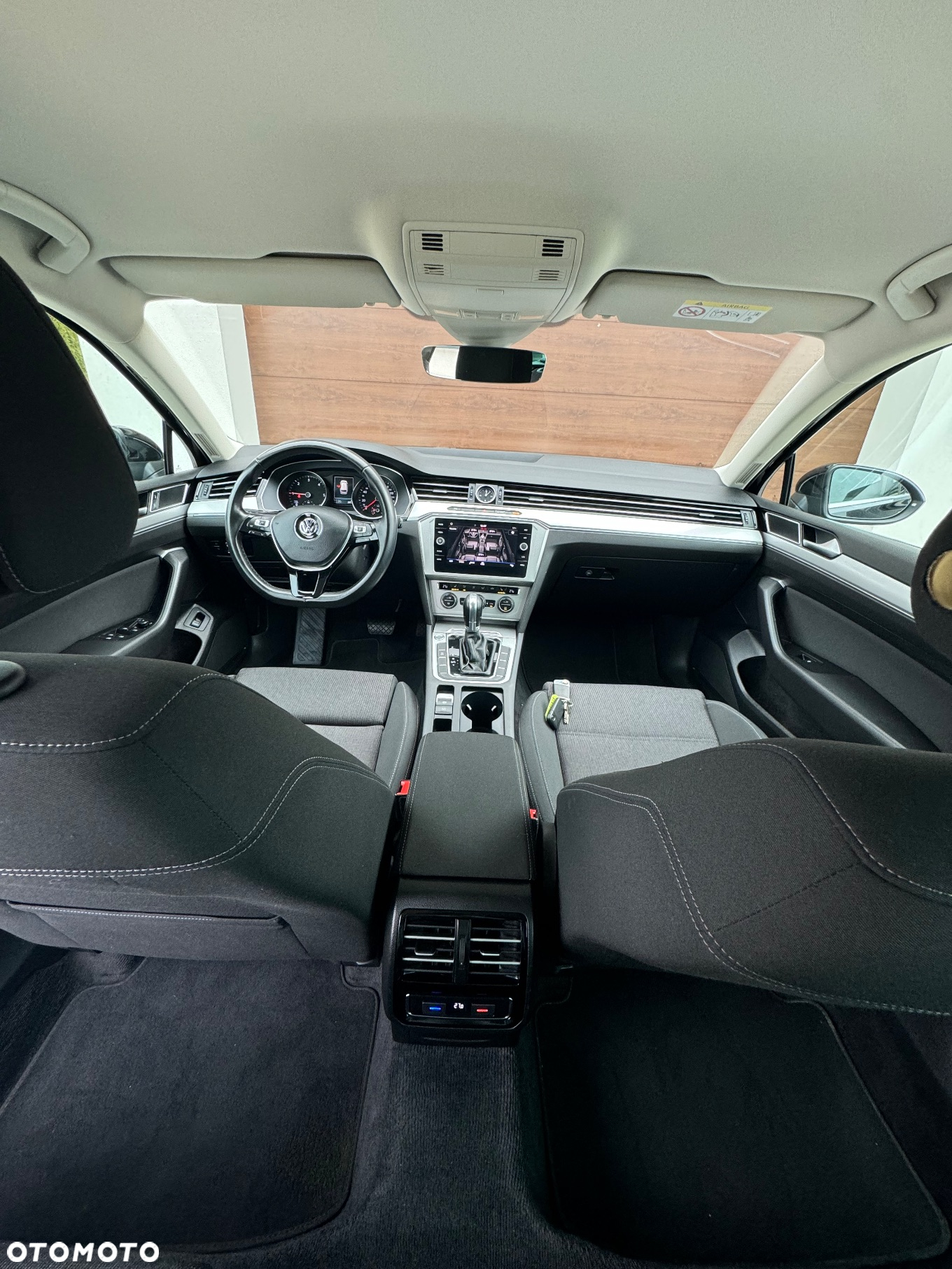 Volkswagen Passat Variant 1.6 TDI SCR DSG Comfortline - 27