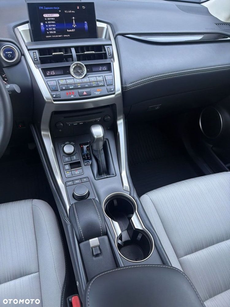 Lexus NX 300h Elite AWD - 12