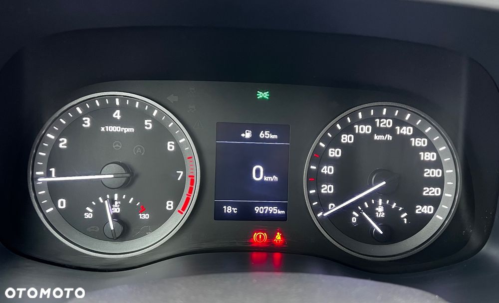Hyundai Tucson blue 1.6 GDi 2WD Navi - 19