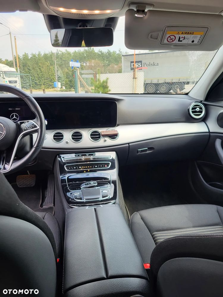 Mercedes-Benz Klasa E 300 de 4Matic 9G-TRONIC Exclusive - 10