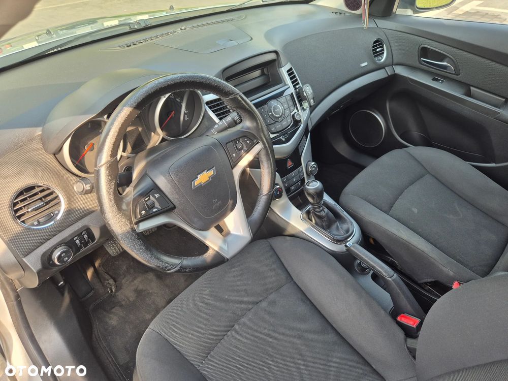 Chevrolet Cruze 1.8 LT - 10