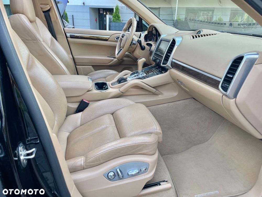 Porsche Cayenne S Platinum Edition - 17