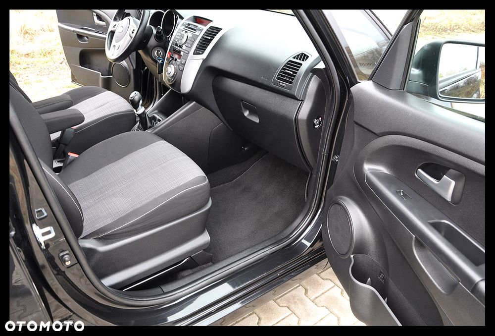 Kia Venga 1.4 CVVT Business Line - 28