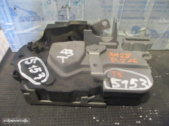 Fecho Fec5153 PEUGEOT 206 + 2010 1.4HDI 70CV 5P CINZENTO TESQ 4 PINOS PEUGEOT 206 + 2011 1.4I 75CV 5P CINZA TESQ - 1