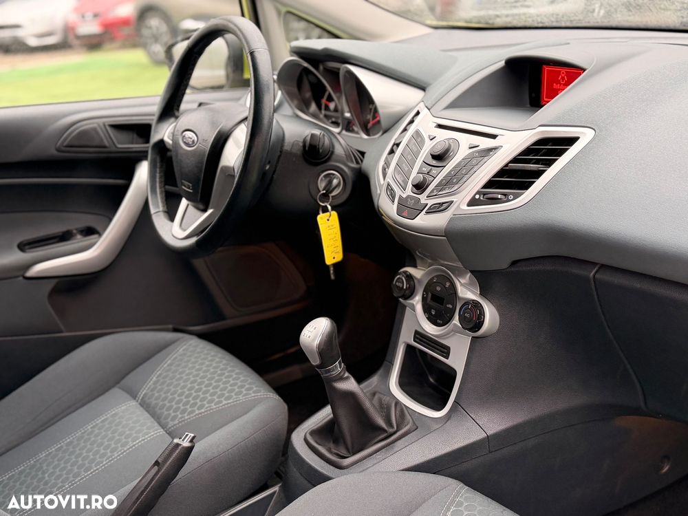 Ford Fiesta - 10