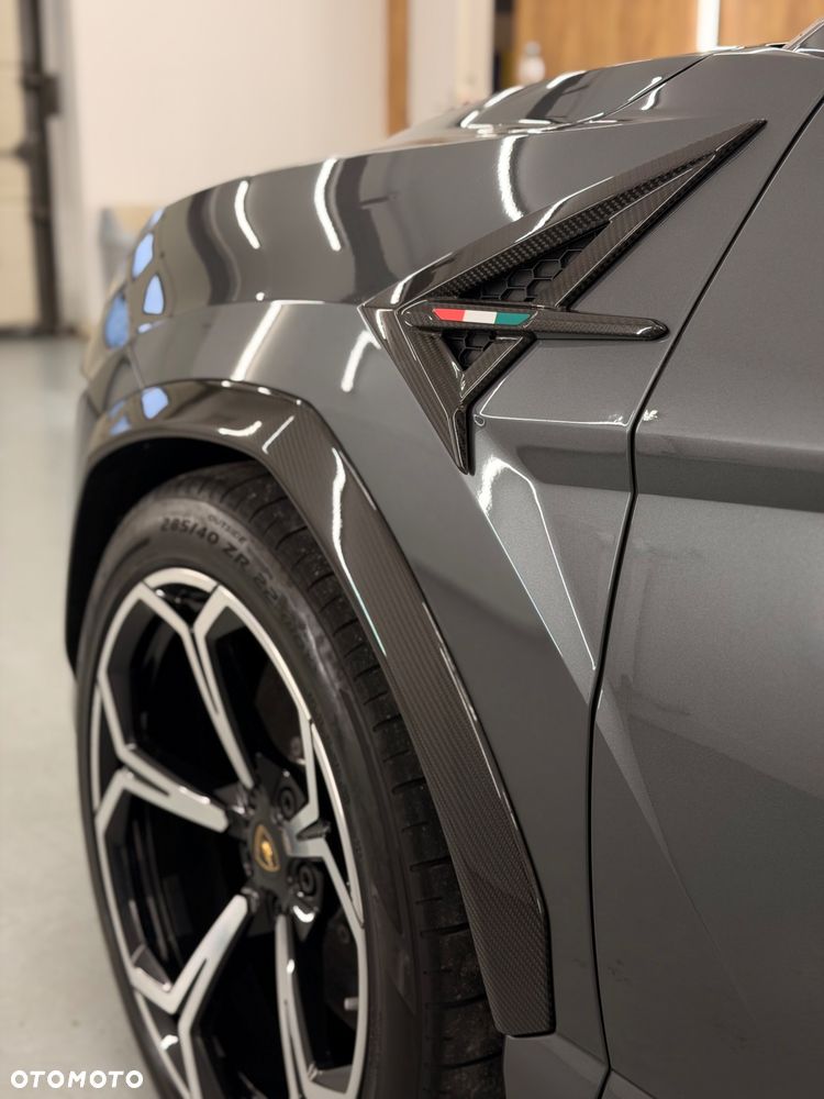 Lamborghini Urus Standard - 8