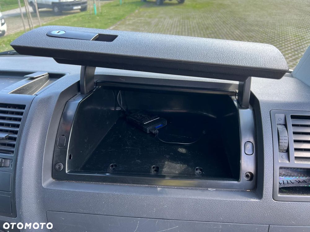 Volkswagen Caravelle L2 - 15