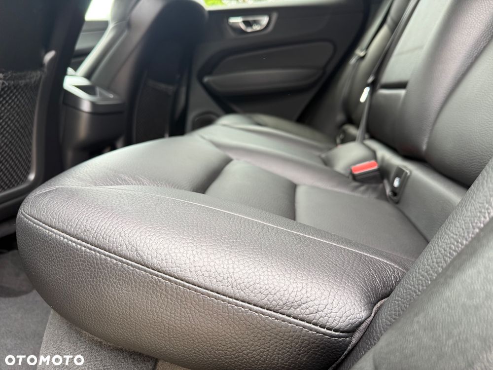 Volvo XC 60 B4 D Geartronic Inscription - 36