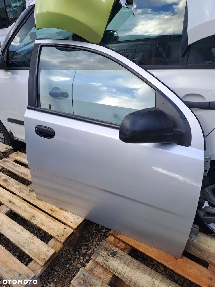 Chevrolet Aveo T250 HB 5D drzwi klapa bagażnika zderzak kod lakieru 92U - 15