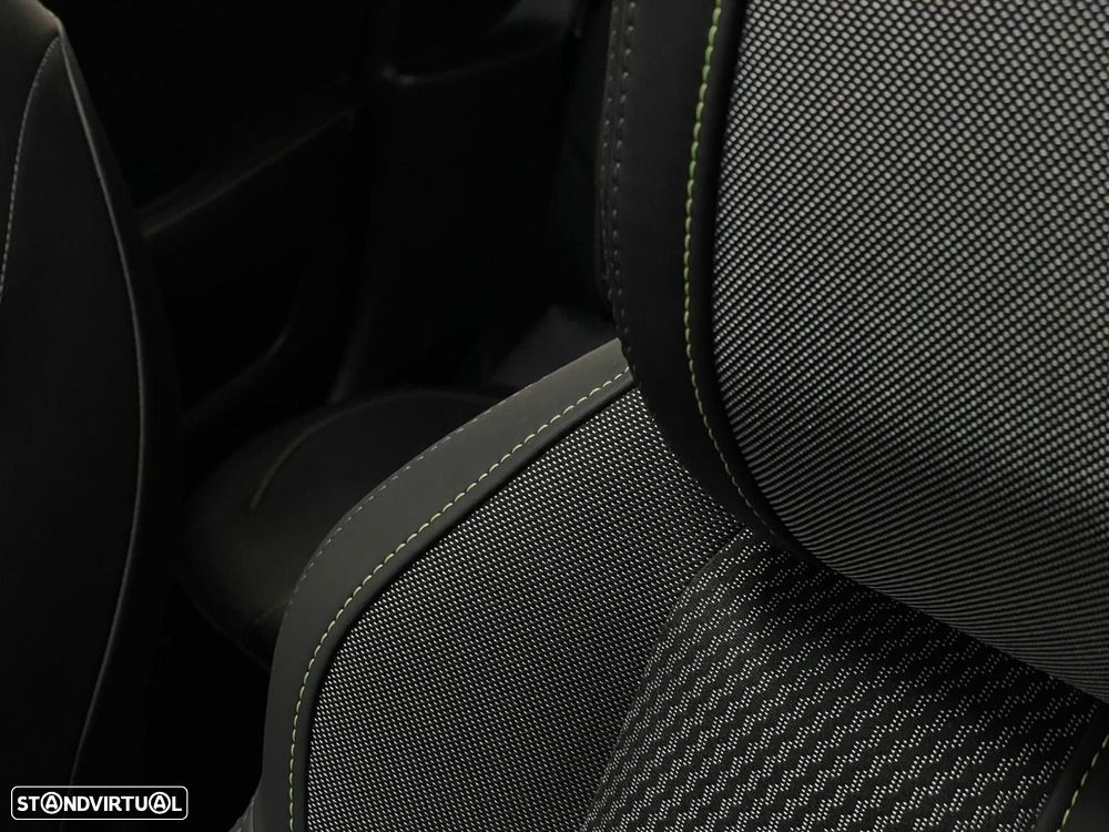 Peugeot 208 1.2 PureTech GT Line - 31