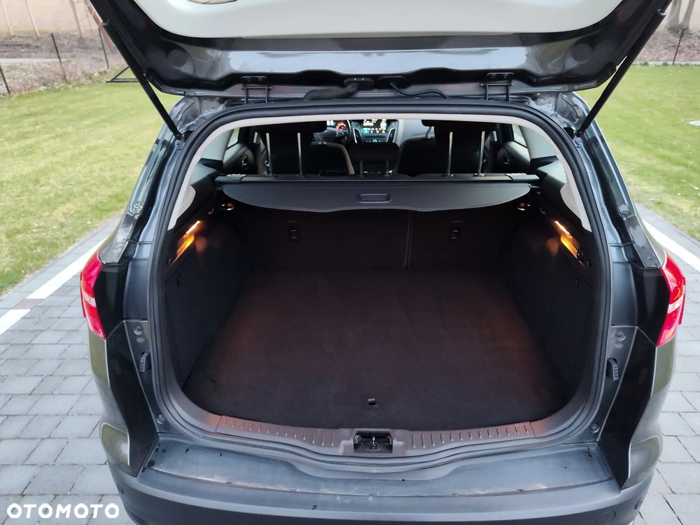 Ford Focus 1.5 TDCi SYNC Edition - 15