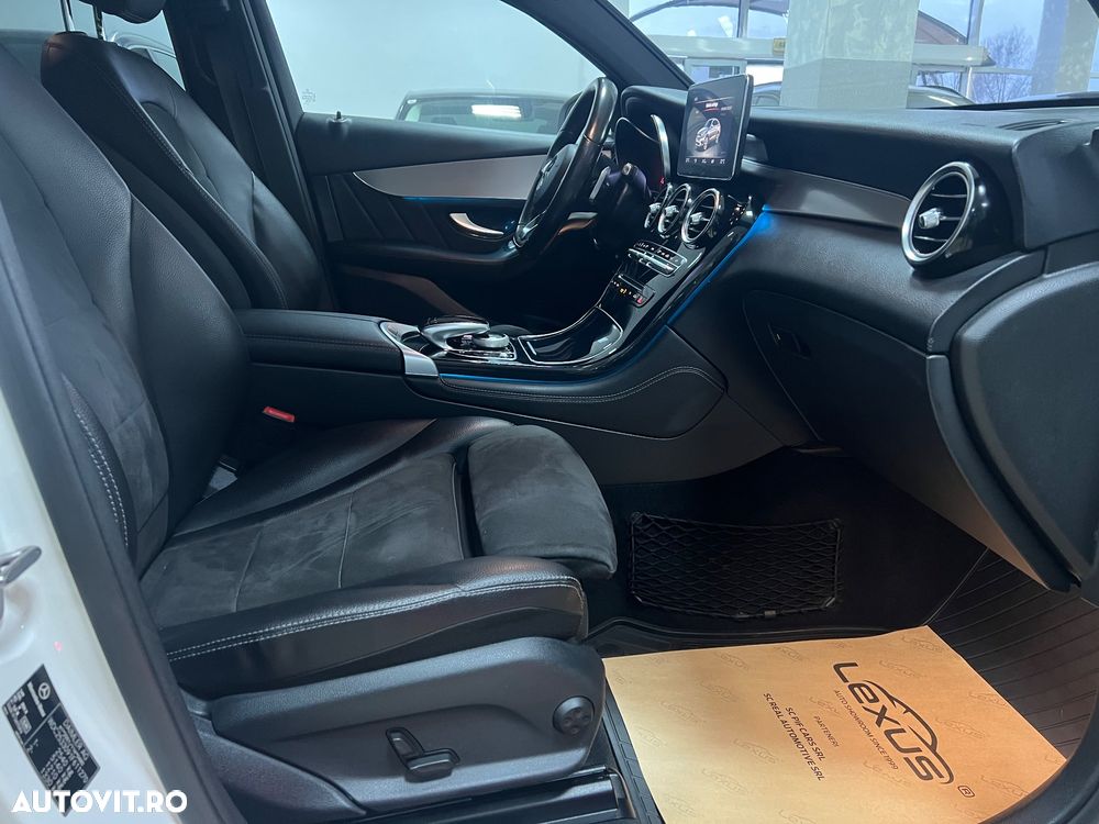 Mercedes-Benz GLC Coupe 250 d 4Matic 9G-TRONIC AMG Line - 4