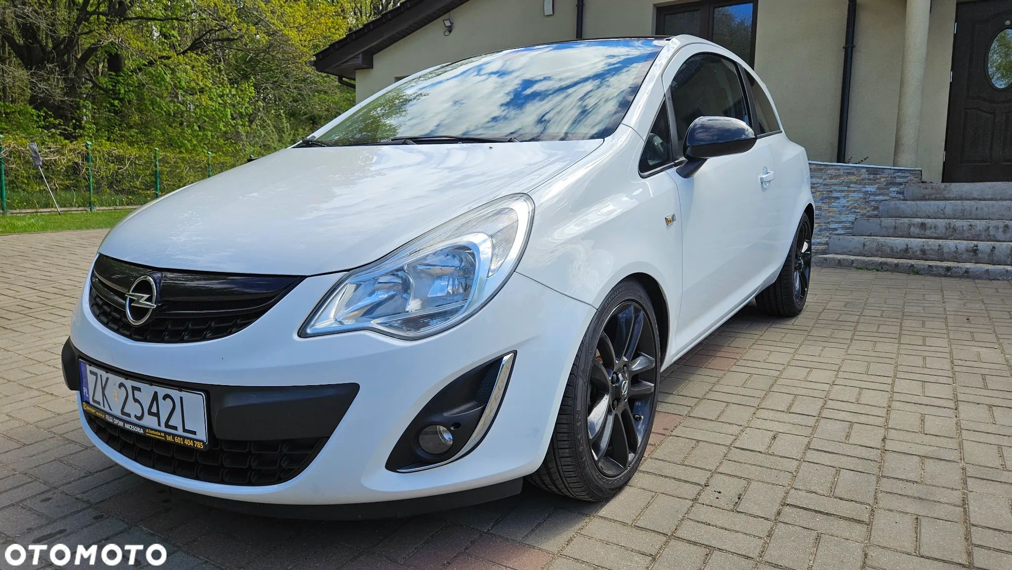 Opel Corsa 1.4 16V Sport - 1