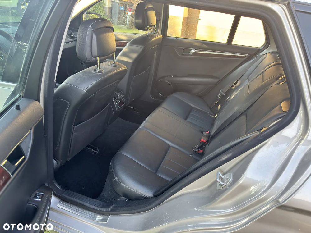 Mercedes-Benz Klasa C 220 CDI DPF Automatik Elegance - 9