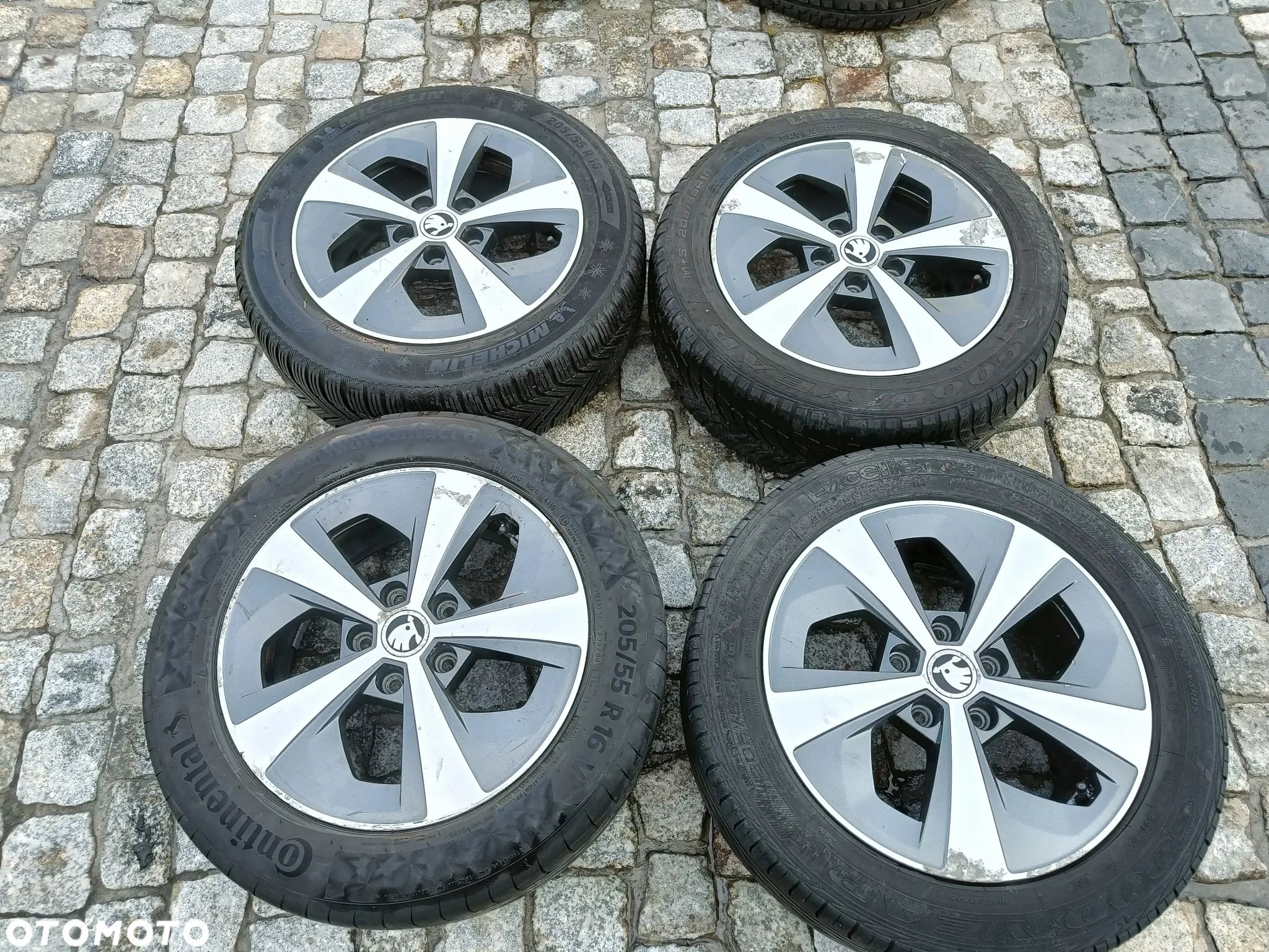 Felgi Aluminiowe 16 Skoda Octavia 3 5x112 ET46 5E0601025AP Koła VW Seat Audi - 1