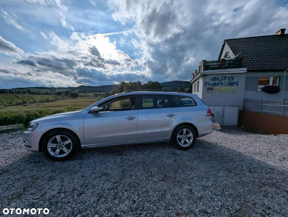 Volkswagen Passat - 12