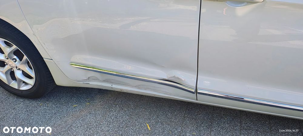 Chrysler Pacifica - 36
