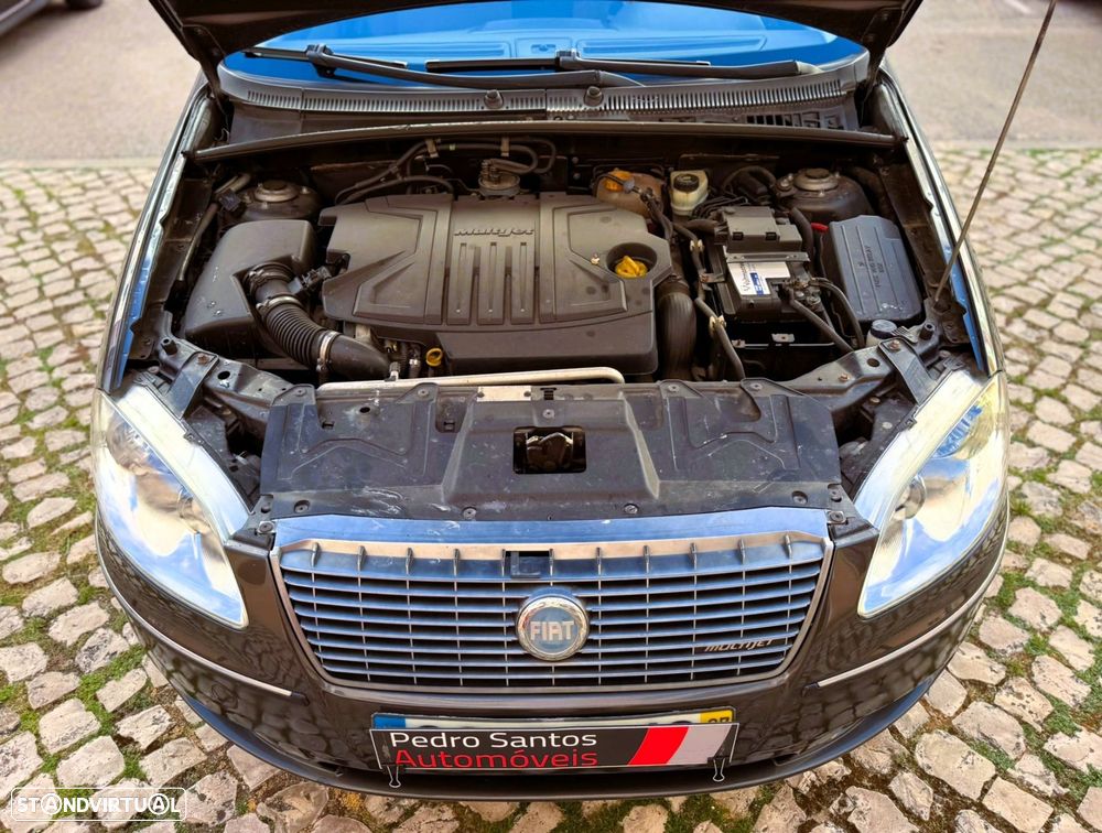 Fiat Croma 1.9 M-Jet Emotion 854 - 23