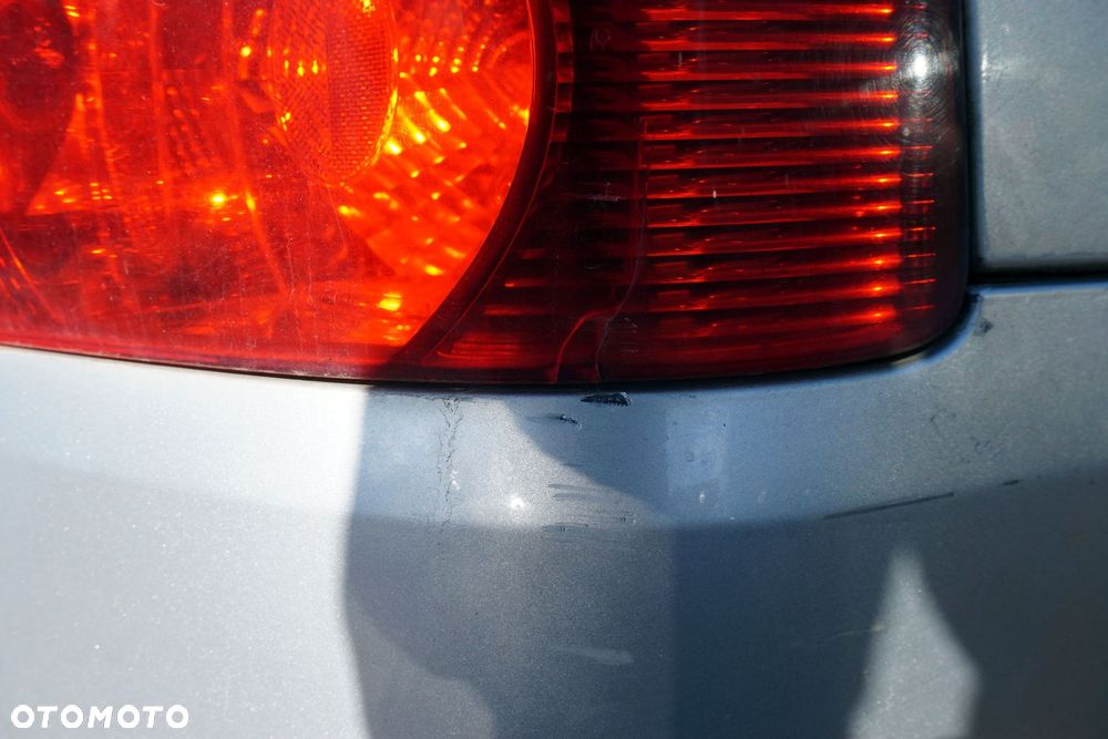 LAMPA TYLNA PRAWA TOURAN I 1T  VOLKSWAGEN 2003-2006 - 4