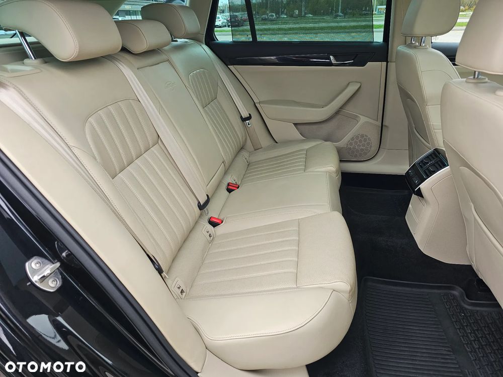 Skoda Superb 2.0 TDI 4x4 L&K DSG - 19