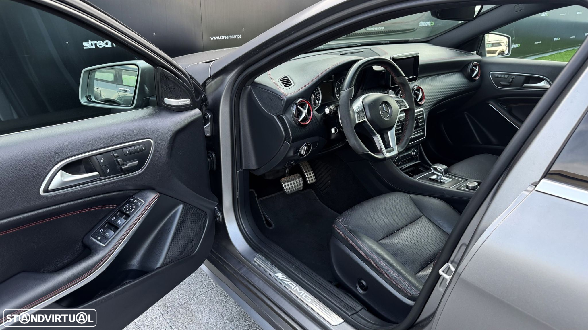 Mercedes-Benz A 45 AMG 4Matic Speedshift 7G-DCT - 11