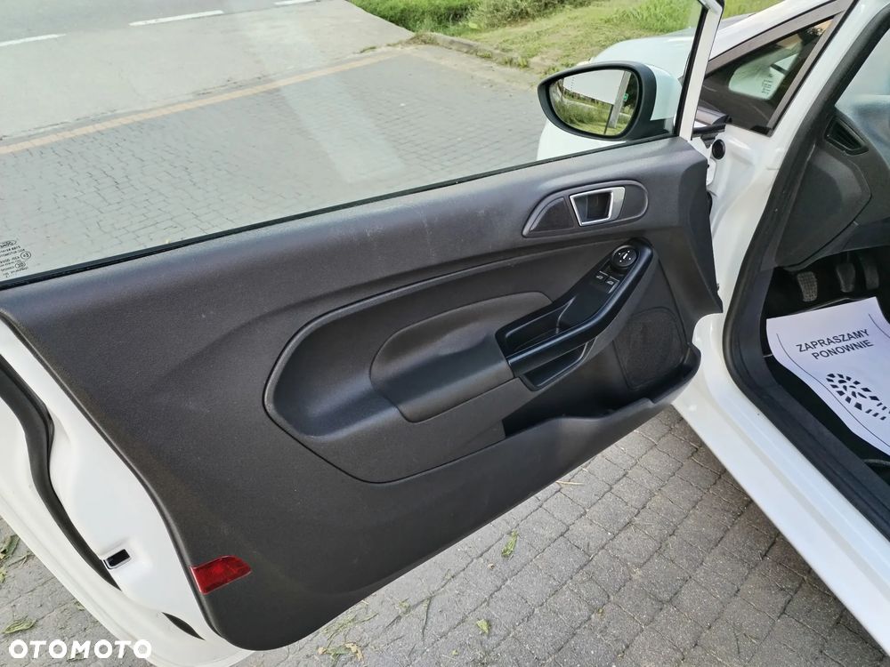 Ford Fiesta - 25