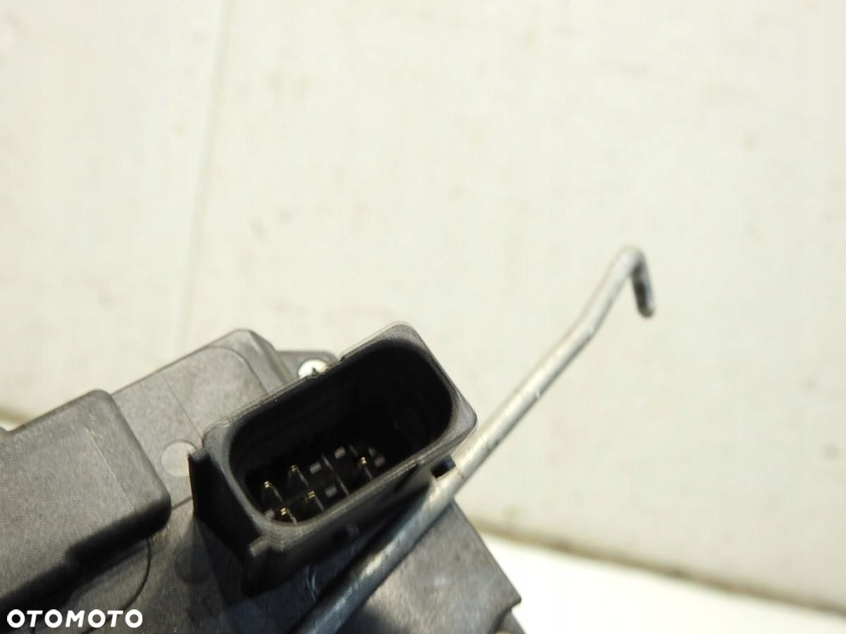 ZAMEK DRZWI LEWY TYŁ 5 PIN OPEL ZAFIRA B 13210738 - 4