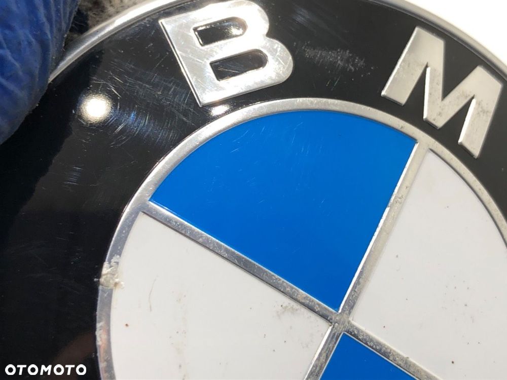 EMBLEMAT PRZÓD  BMW X1 (F48) 2014 - 2022 sDrive 18 d 110 kW [150 KM] olej napędowy 2015 - 2022 - 2